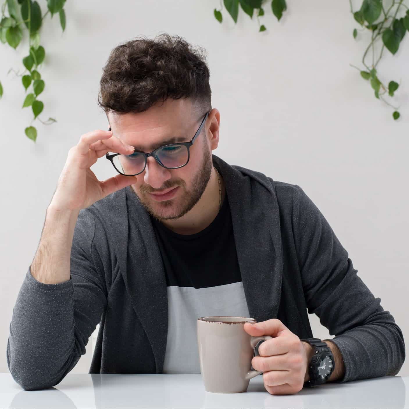 Welke van de volgende is een veelvoorkomend symptoom dat geassocieerd wordt met lage testosteronlevels?