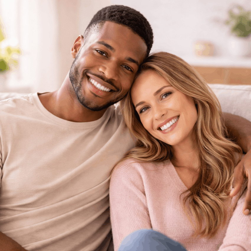 Both sexual partners should be treated at the same time to prevent reinfection.