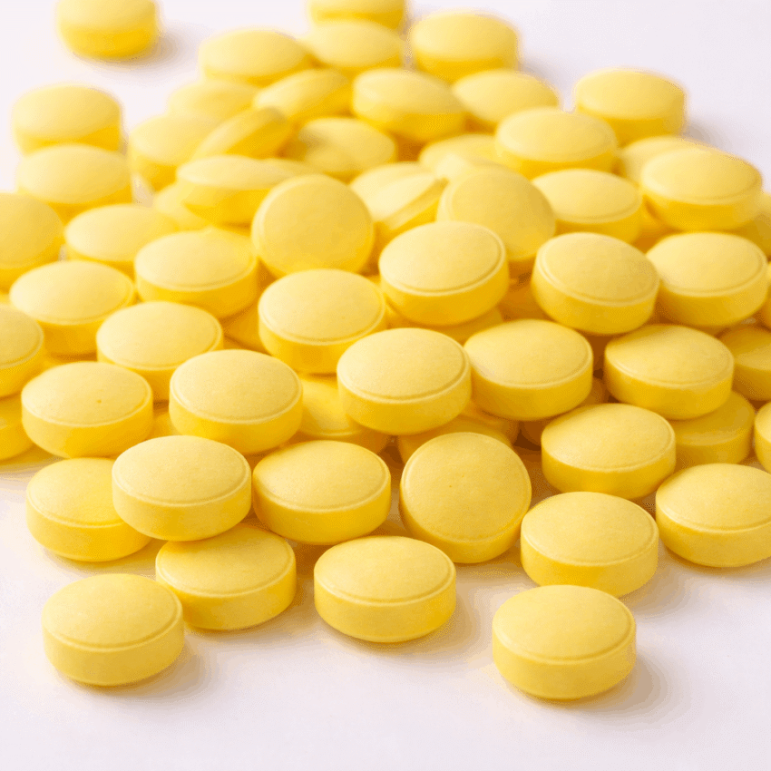 Mebendazole works by preventing worms from absorbing glucose, leading to their death.